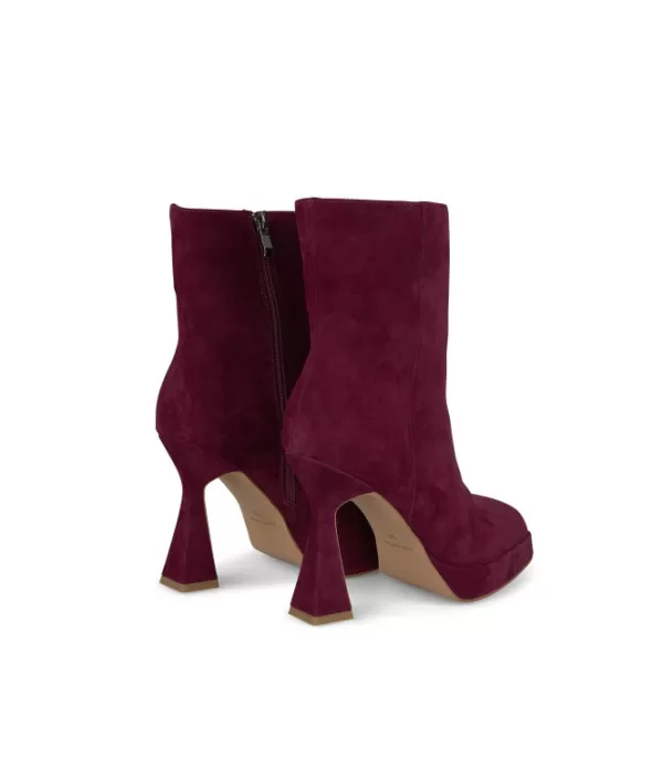 comprar_botines_con_tacn_cuadrado_2-2.webp Botines Tacón*Alma en Pena Comprar Botines Con Tacón Cuadrado